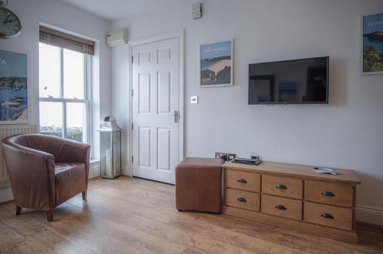 Goscar Court - 1 Bedroom Apartment - Tenby Exterior photo
